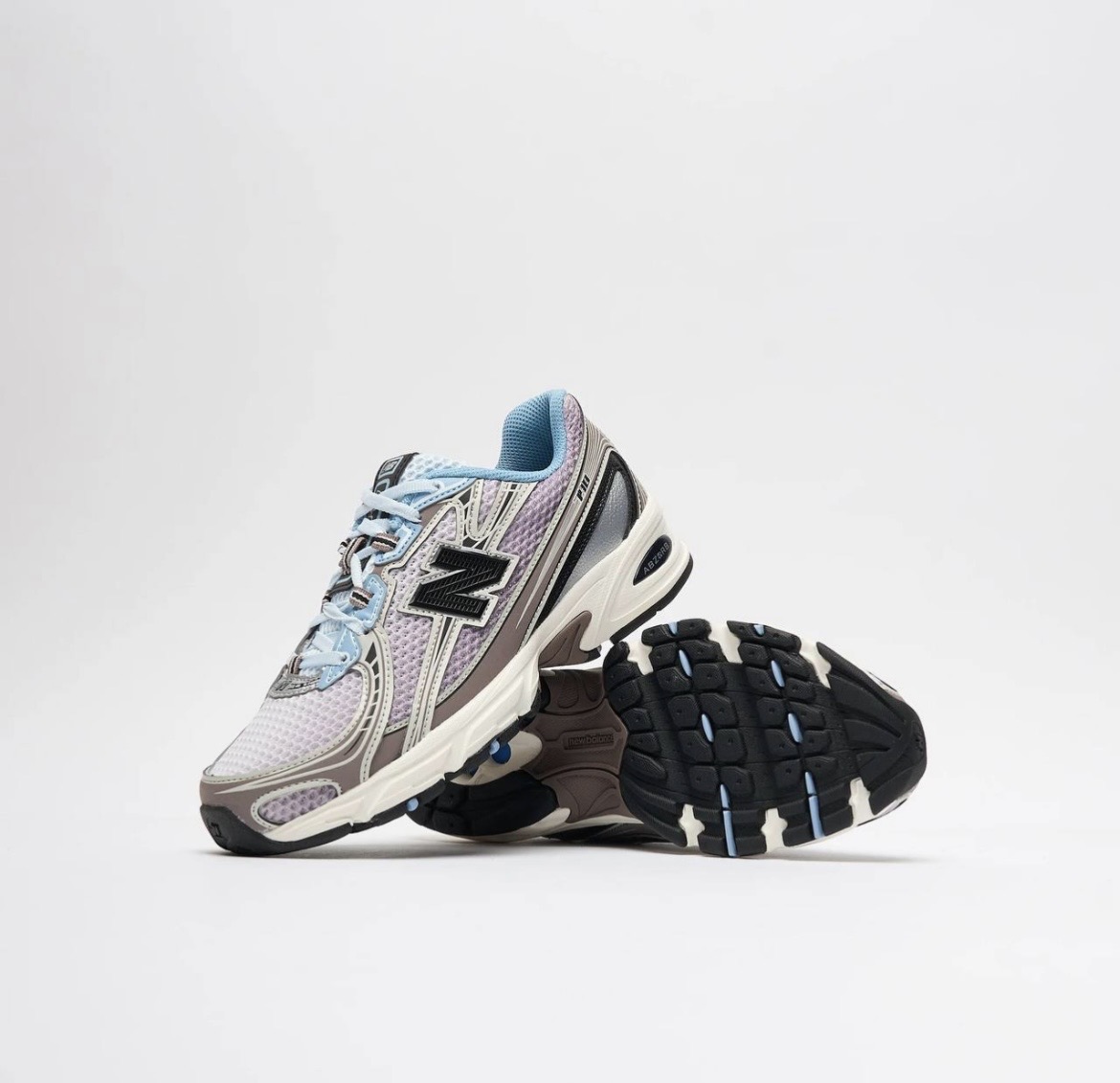 New Balance 740 Sea Salt 